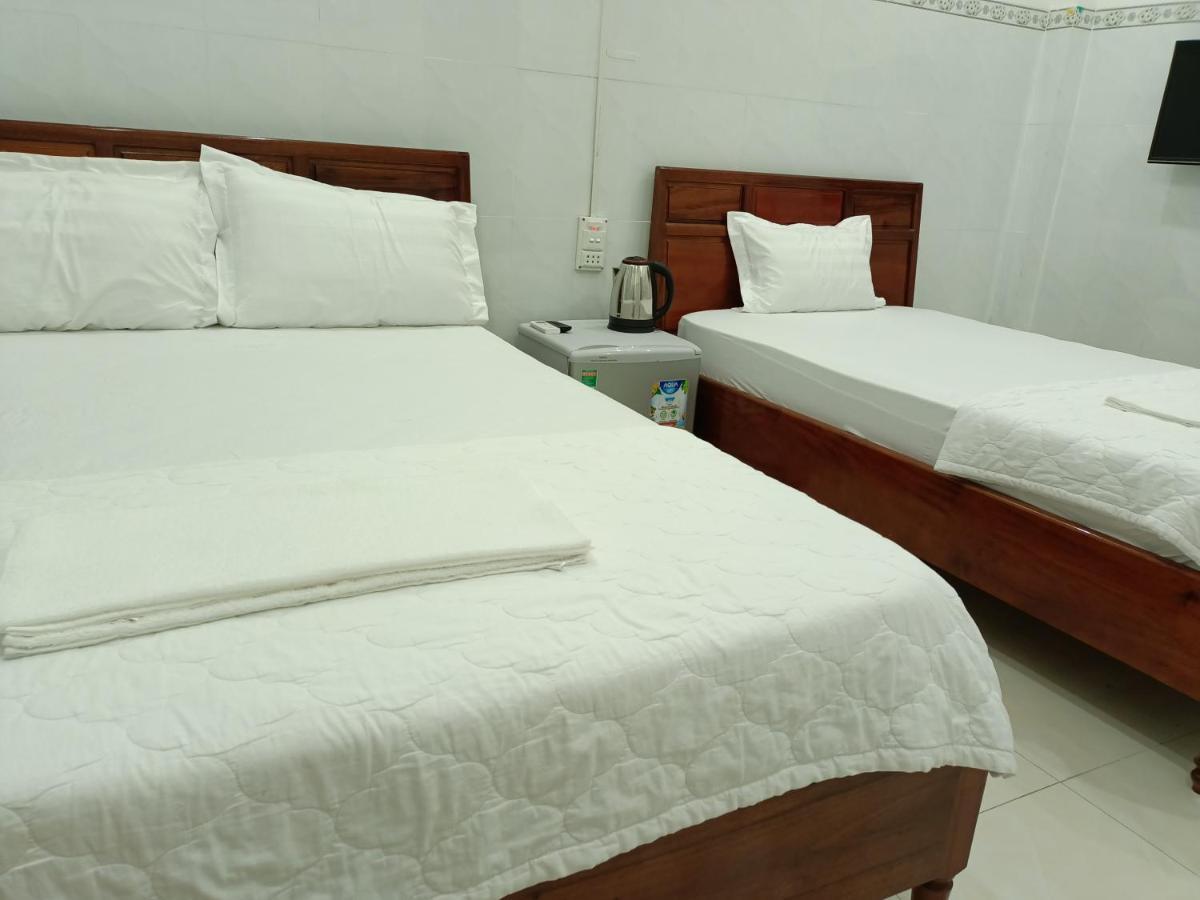 Khach San Mong An Hotel Vinh Hy Bagian luar foto