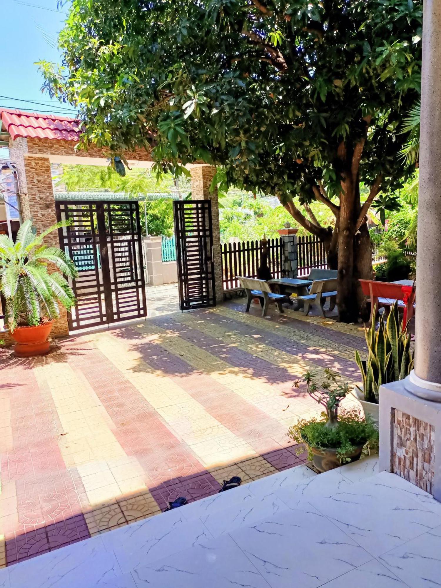 Khach San Mong An Hotel Vinh Hy Bagian luar foto
